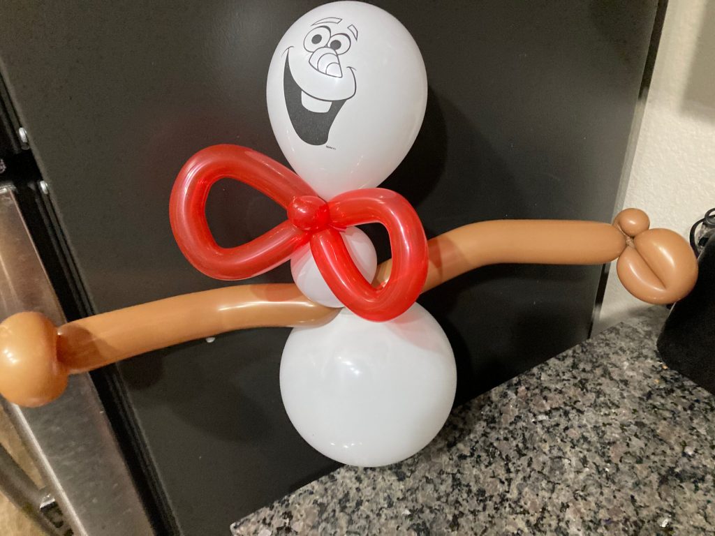 Balloon snowman