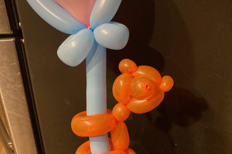 My wife's birthday is coming up, so I'm getting ready …. Starting with a balloon heart wand